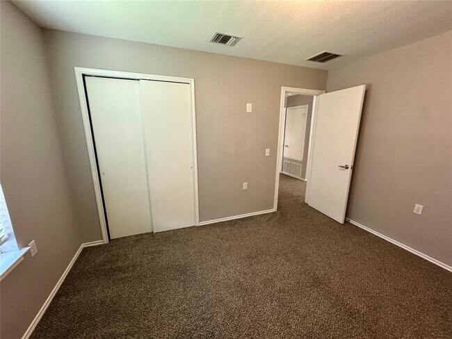 Building Photo - 7916 Nater Ln