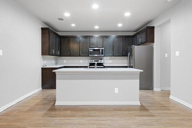 Building Photo - 236 El Dorado Rd