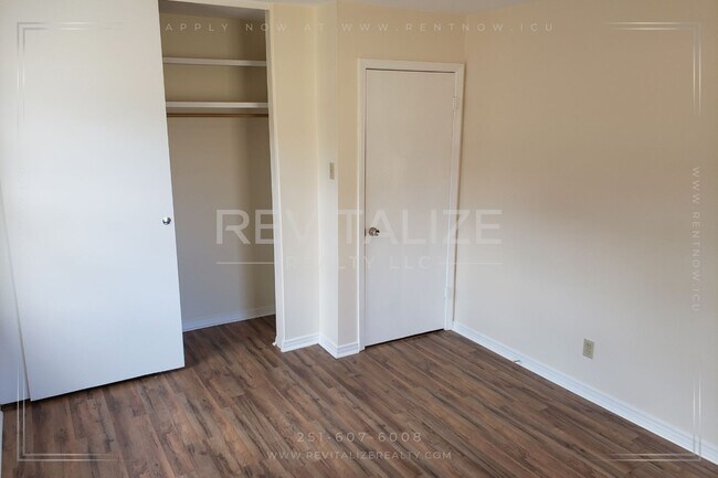 Building Photo - Beautiful 4 Bed 2 Bath Home in Daphne!!