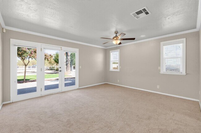 Building Photo - 4105 E Perrin Ave