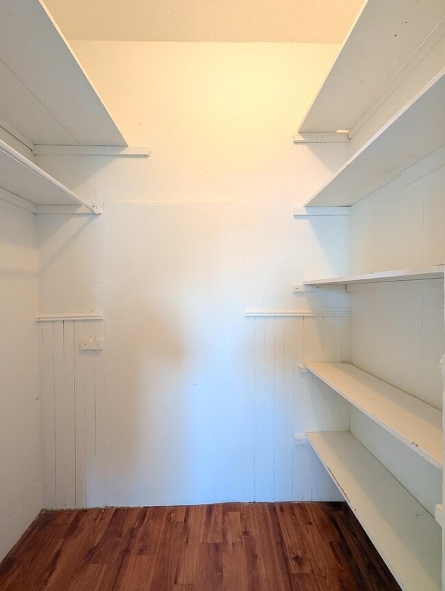 Building Photo - 148 South St