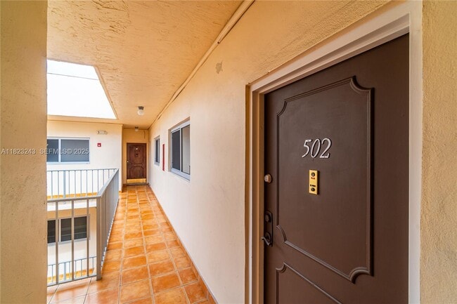 Building Photo - 6920 Harding Ave