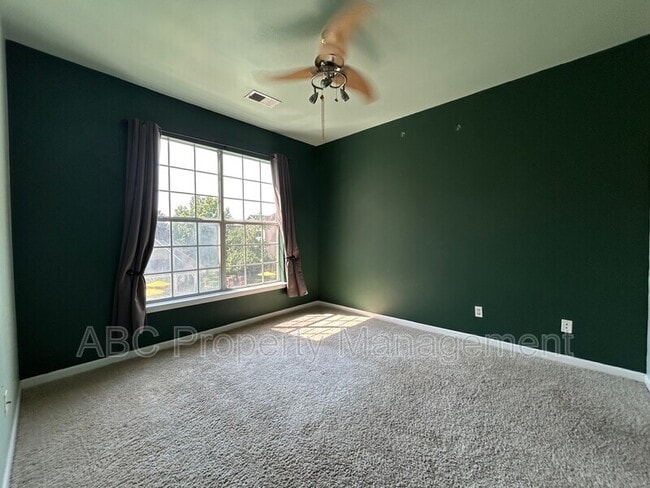 Building Photo - 4261 NE Meadow Creek Cir