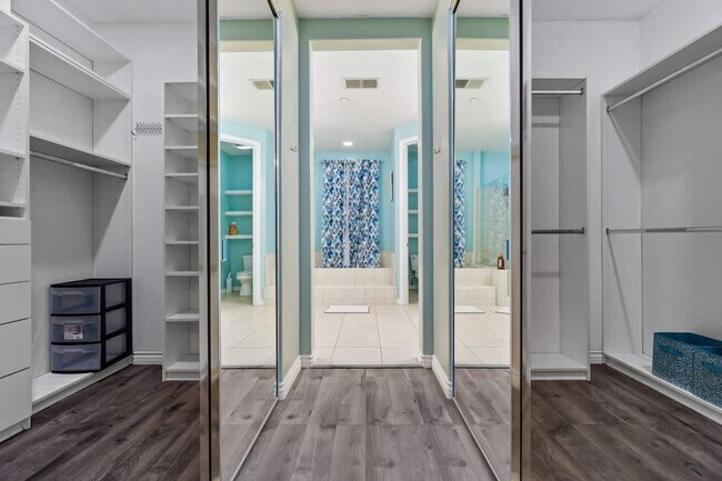 Building Photo - 1107 Shadowcrest Ln