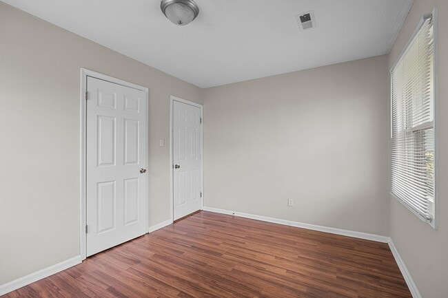 Building Photo - Fantastic 3 Bedroom Ranch home in SE Ralei...