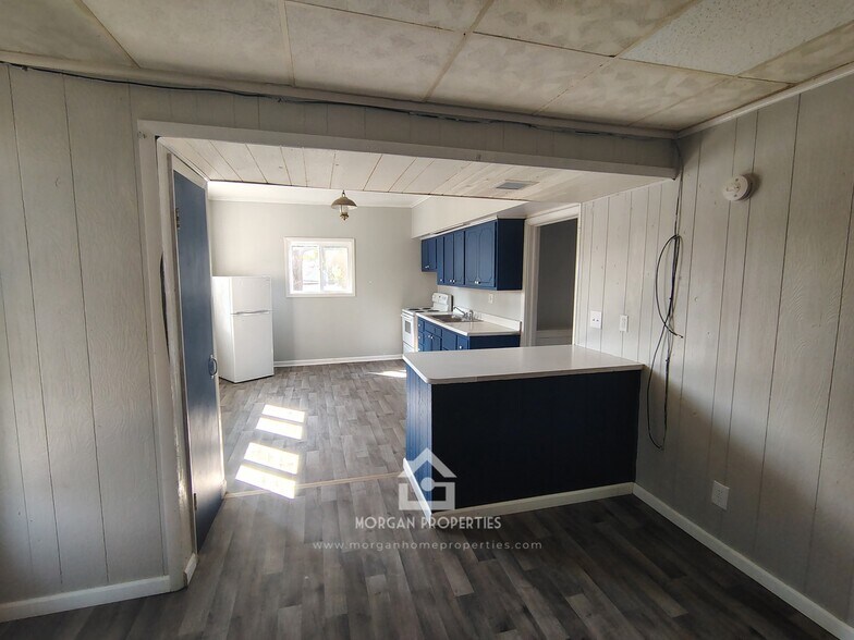 Building Photo - 902 S Anderson St