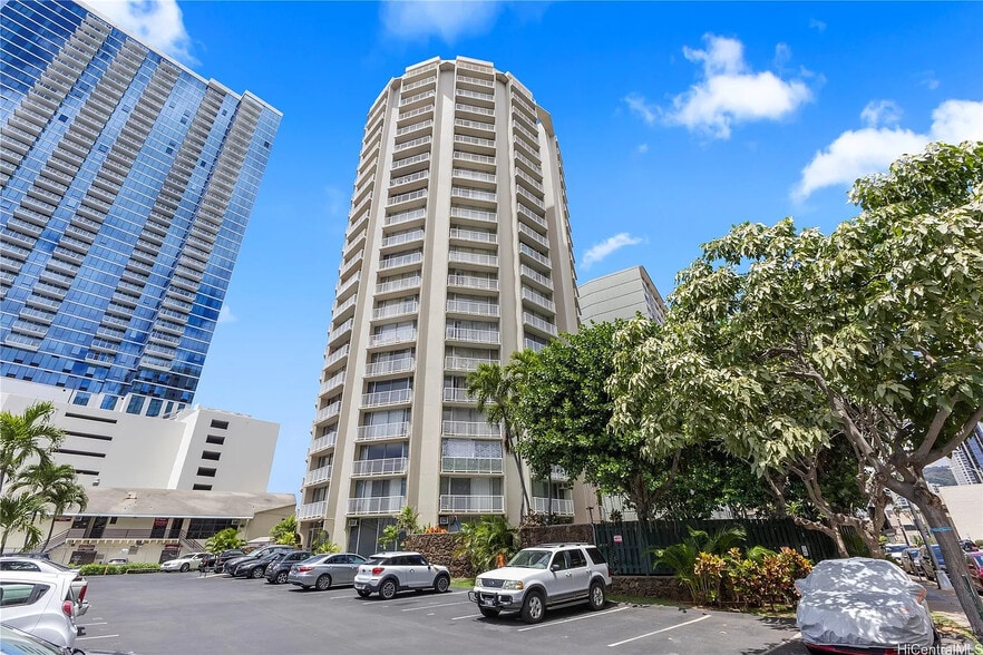 Building Photo - 750 Amana St