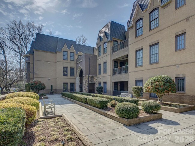 Building Photo - 3278 Park Rd