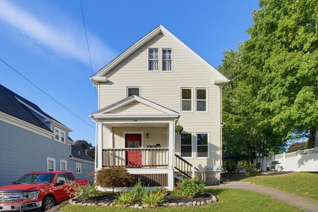 Building Photo - 56 1/2 Fruit St