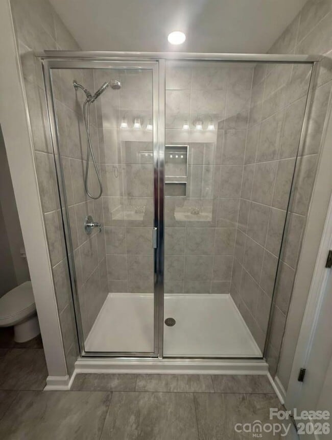 Building Photo - 5215 Maynard Hl Dr