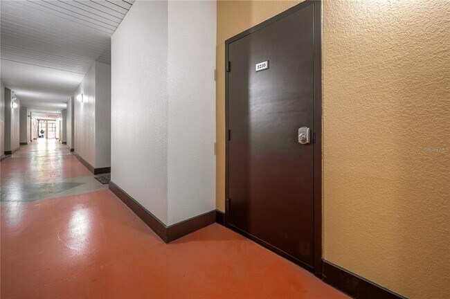 Building Photo - 410 S Armenia Ave