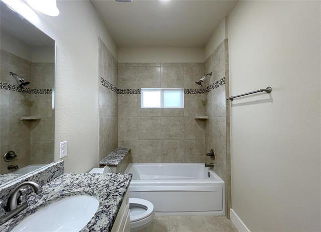 Building Photo - 207 Lily Ln