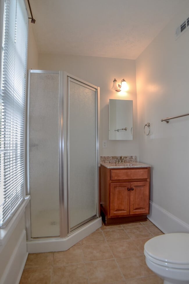 Building Photo - 105 Florence St NW