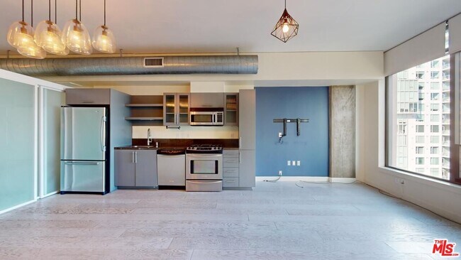 Building Photo - 1111 S Grand Ave