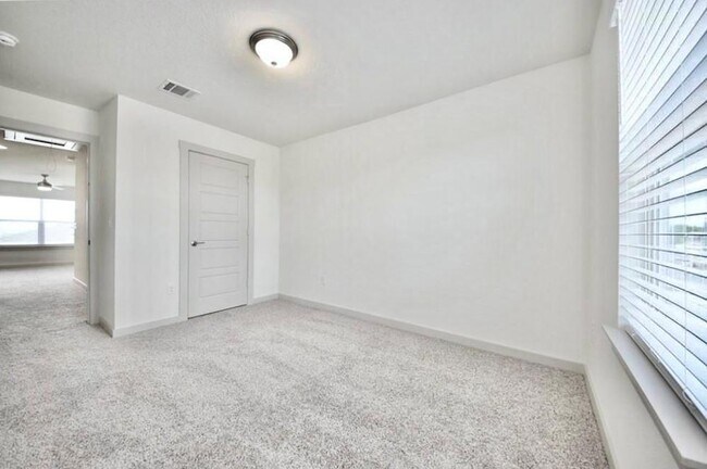 Building Photo - 1861 Bonham Ln