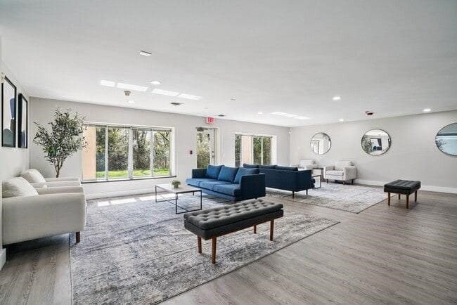 Building Photo - 1132 Morraine View Dr