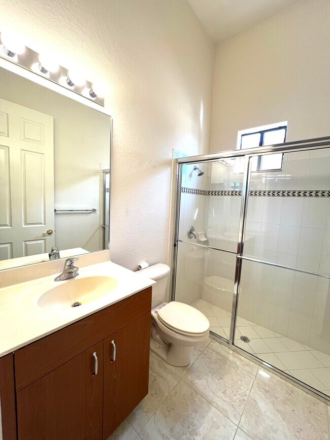 Building Photo - 9774 Isles Cay Dr