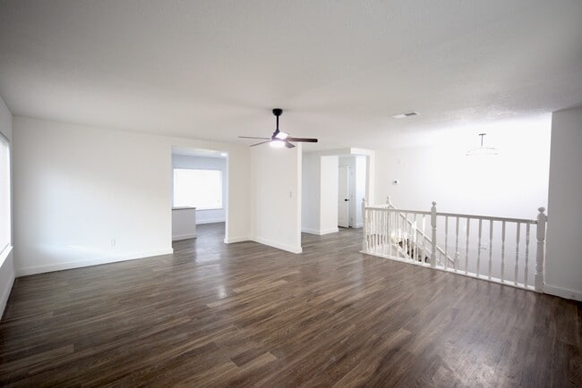 Building Photo - 5819 Flax Bourton St