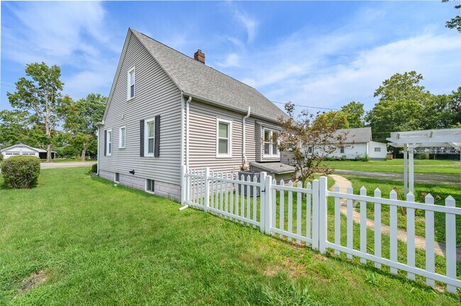 Building Photo - 2637 17th St