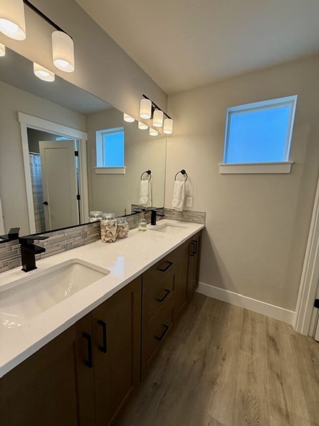 Building Photo - Beautiful Easton 3 Bedroom Home | Primary Suite on Main | Loft + A/C | Community Pools & Amenities