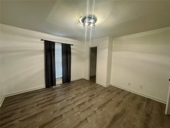 Building Photo - 4259 Burnett Walk