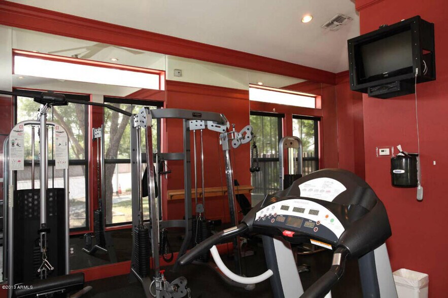 Building Photo - 3302 N 7th St