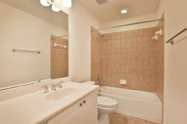 Building Photo - 95 Douvaine Ct