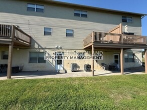 Building Photo - 1921 Meadowland Ln