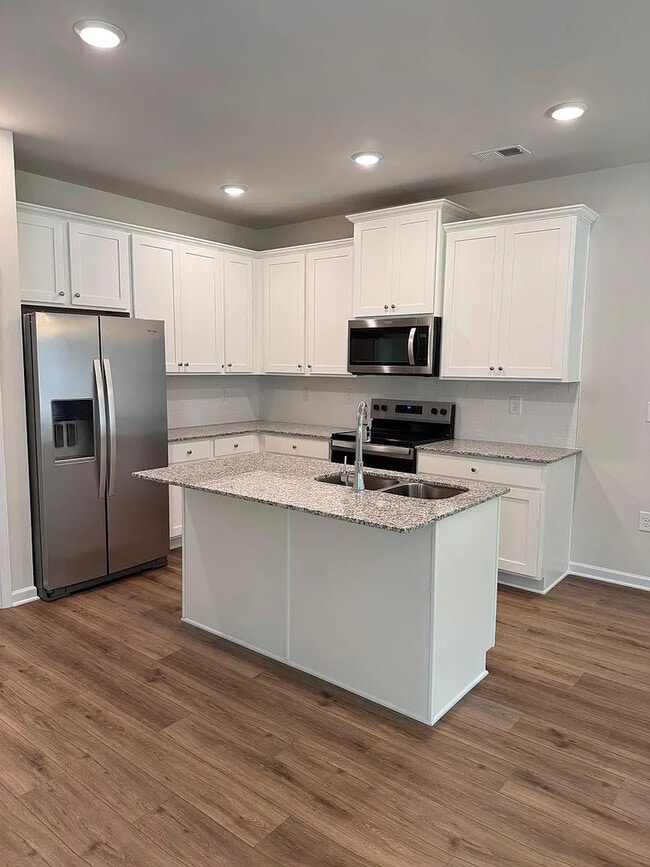 Building Photo - 4286 Notting Hill Dr SW