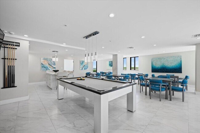 Building Photo - 5280 N Ocean Dr