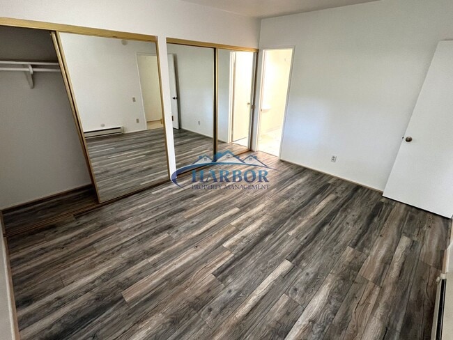 Building Photo - Charming Townhome in the Desirable Mirales...