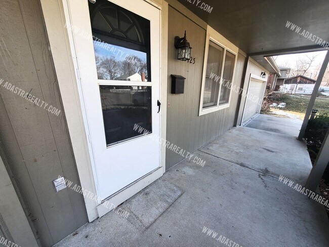 Building Photo - 11425 W 61st St