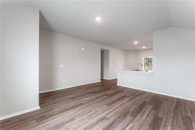 Building Photo - 3604 N Hariet Dr