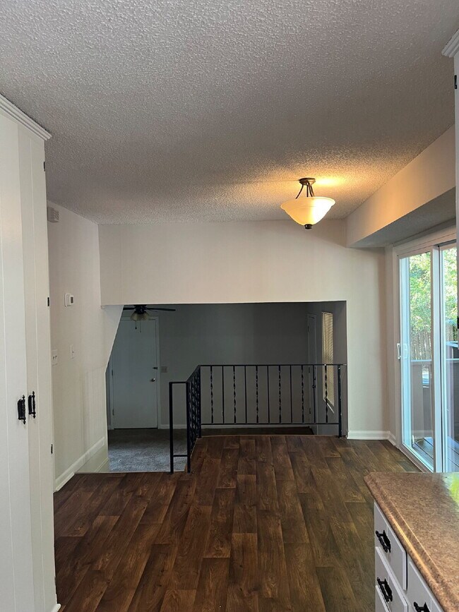Building Photo - 416 Ocala Ct N