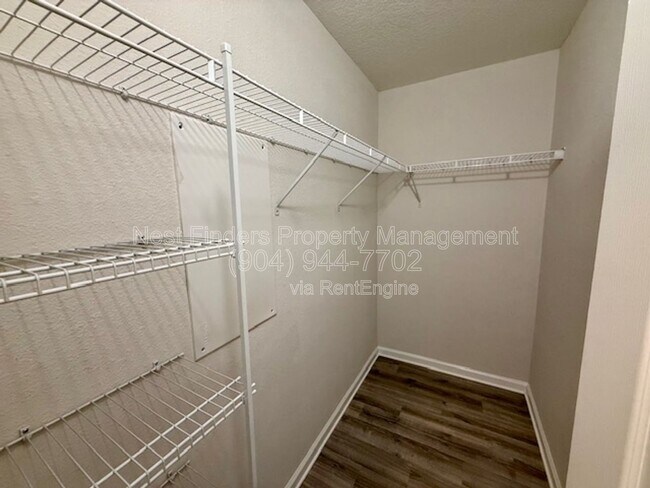 Building Photo - 9121 Western Way