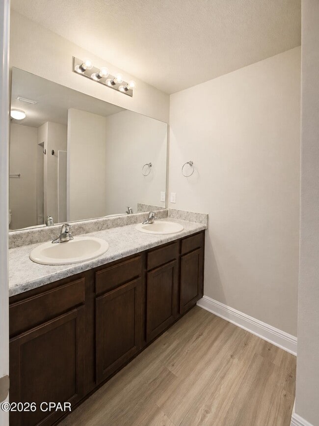 Building Photo - 5940 Callaway Cir