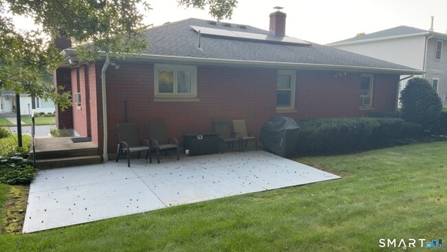Building Photo - 67 Phyllis Ave