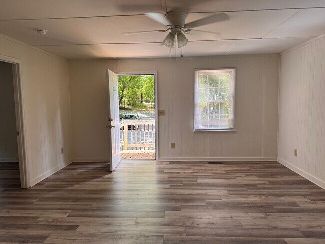 Building Photo - 2 BED, 1 BATH HOME LOCATED IN RAMSEUR
