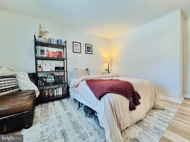 Building Photo - 1101 Harbour Dr