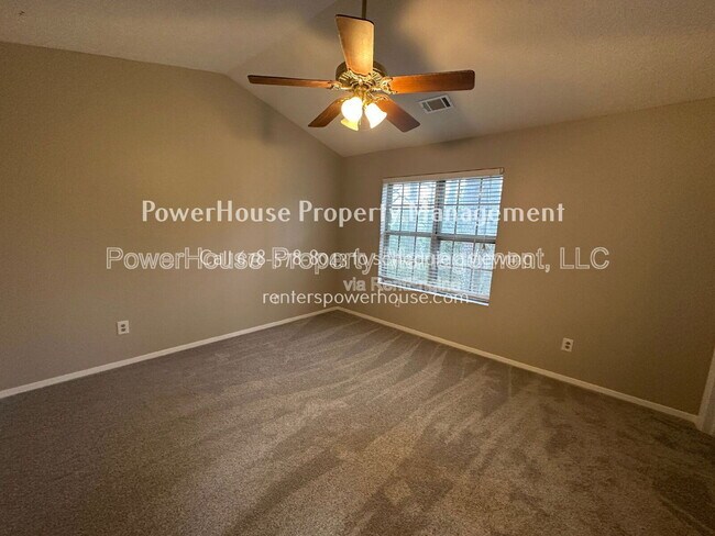 Building Photo - 115 Yately Ct