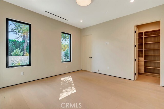 Building Photo - 5149 Beeman Ave