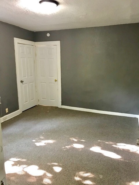 Building Photo - Delightful 3 bedroom home