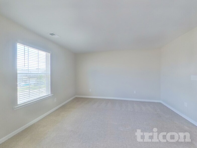 Building Photo - 280 Paulownia Cir