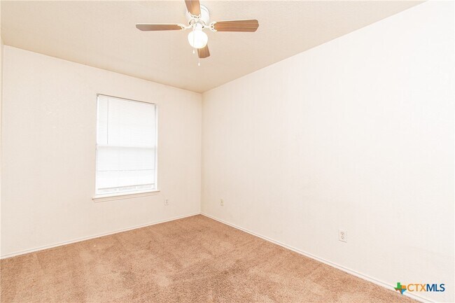 Building Photo - 4408 Deek Dr