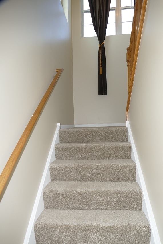 Building Photo - 237 S Oak Creek Ln