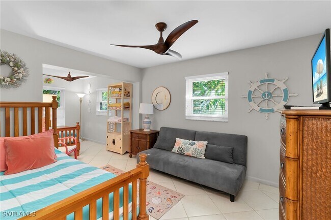 Building Photo - 1337 Wisconsin Dr