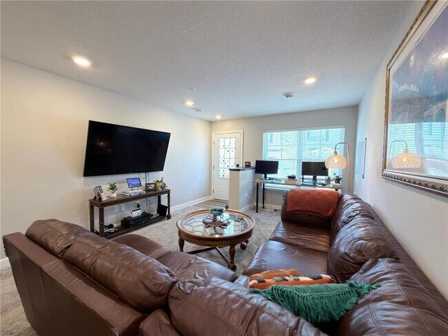 Building Photo - 10518 Weston Wy N