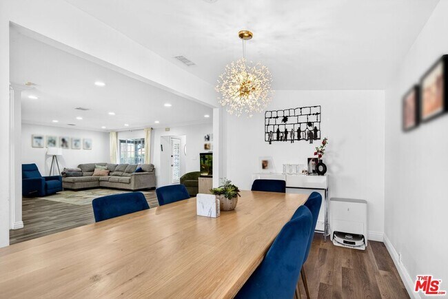 Building Photo - 6257 Bluebell Ave