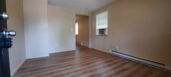 Building Photo - 2911 Clifton Ave