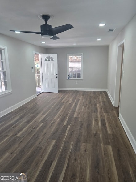 Building Photo - 4201 Lindsey Dr